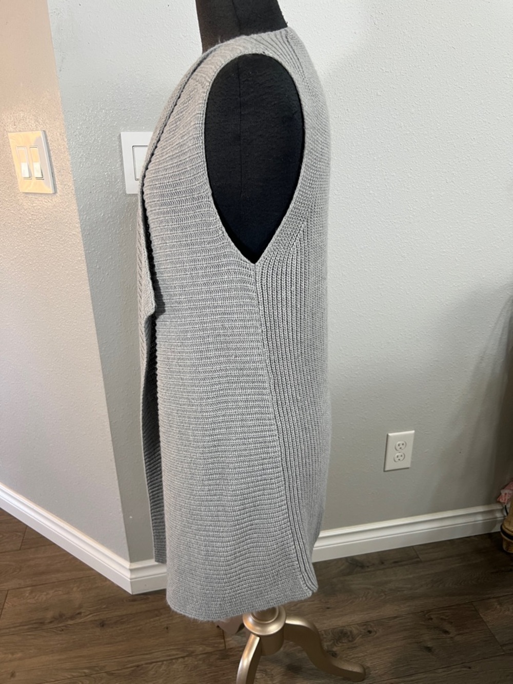 GNW Light Gray Ribbed Knit Vest - Picture 2 of 6